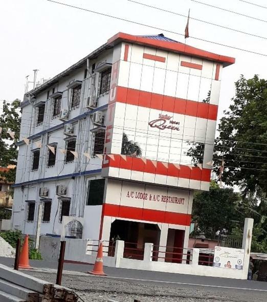 Hotel Queen Islampur Kültér fotó